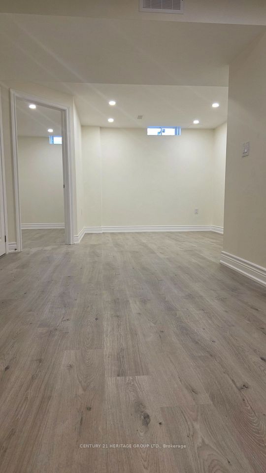 74 Gallant Place Bsmt, Vaughan, ON L4H 3W7 5