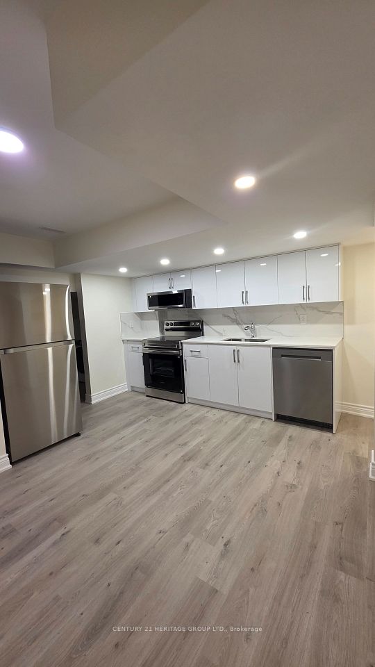 Detached at 74 Gallant Place Bsmt, Vaughan, ON L4H 3W7