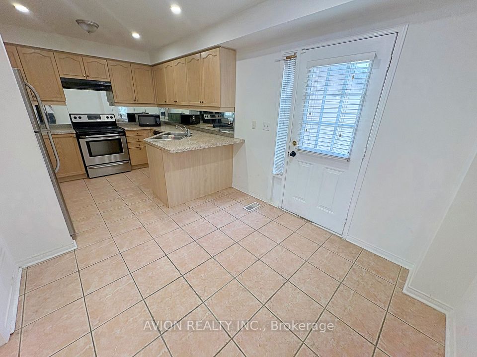 366 Bur Oak Avenue, Markham, ON L6C 2T9 4