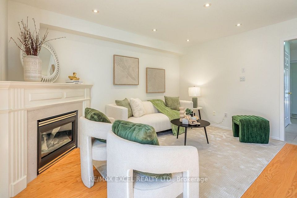 195 Trail Ridge Lane, Markham, ON L6C 2C6 6
