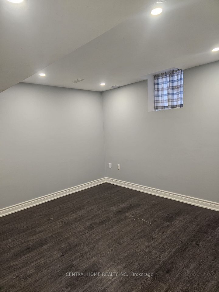 45 Wildmoor Street, Markham, ON L6B 0B3 4
