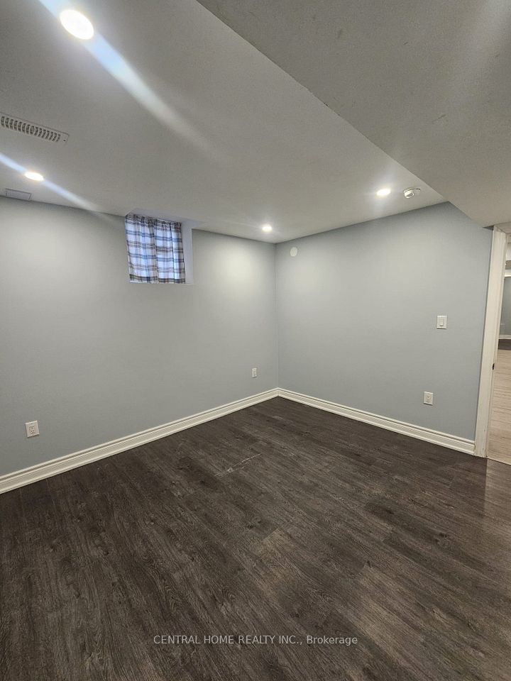 45 Wildmoor Street, Markham, ON L6B 0B3 3