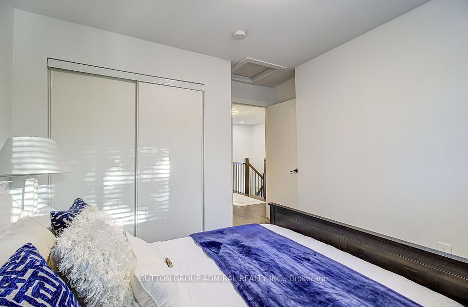 16 Beaumont Place, Vaughan, ON L4J 1X2 25