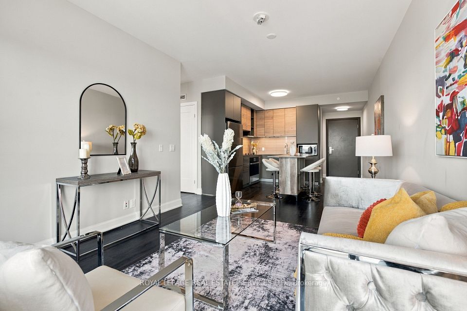 38 Gandhi Lane 1902, Markham, ON L3T 0G9 12