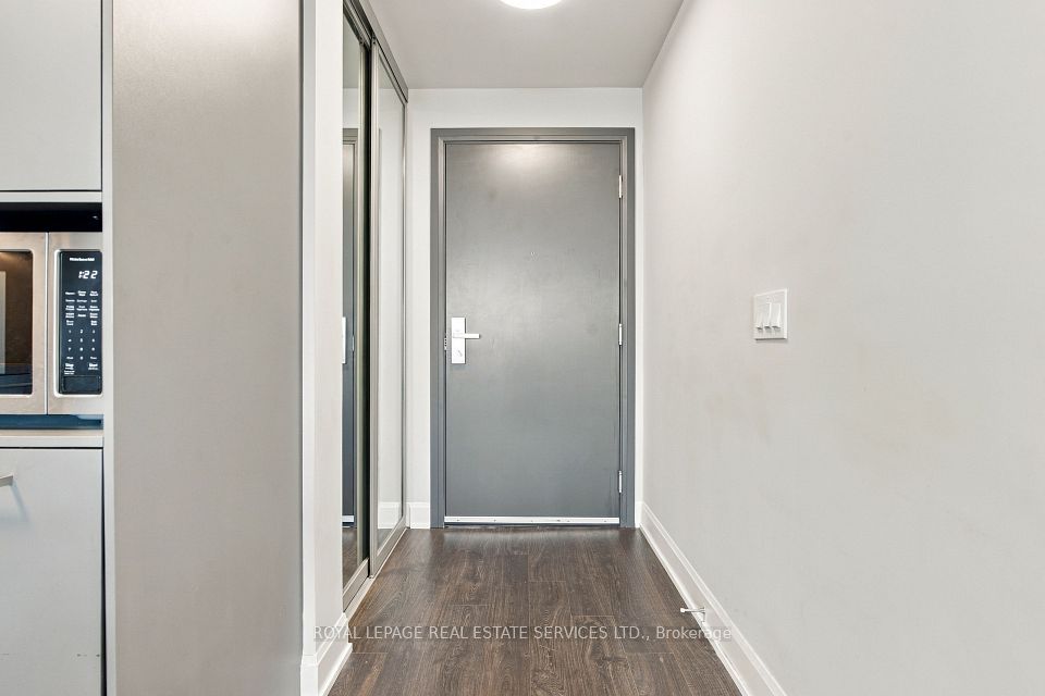38 Gandhi Lane 1902, Markham, ON L3T 0G9 5
