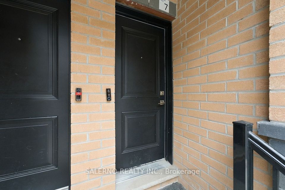 8 Sayers Lane TH 7, Richmond Hill, ON L4E 1J4 8