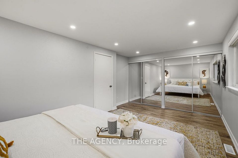 1 Wootten Way S 32, Markham, ON L3P 3H7 15