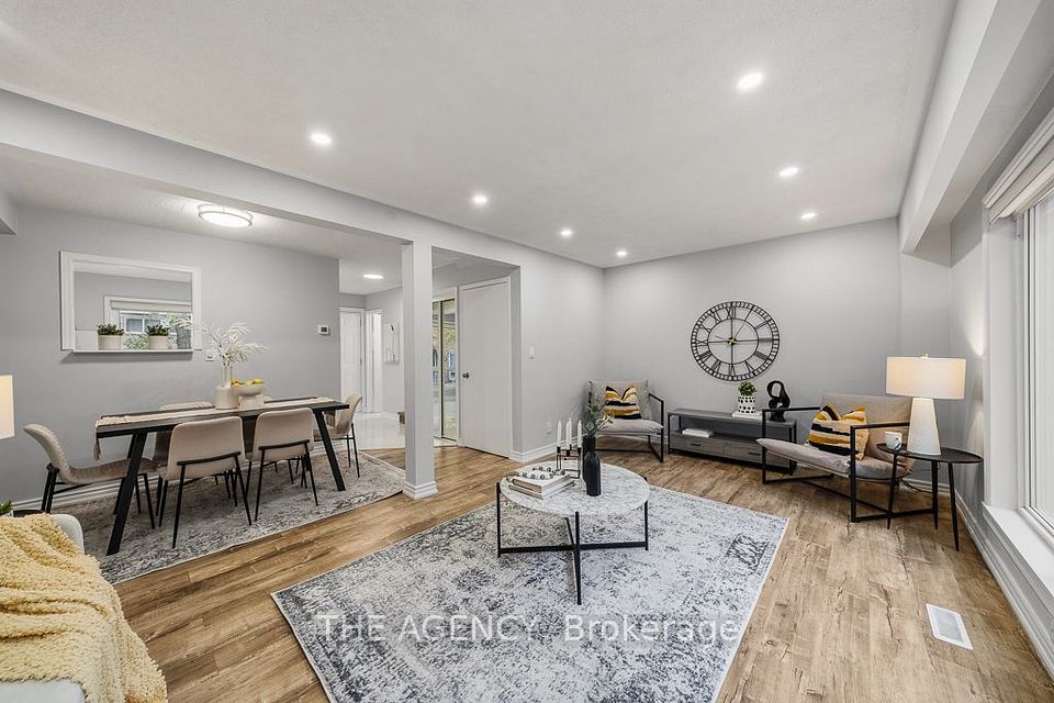 1 Wootten Way S 32, Markham, ON L3P 3H7 7