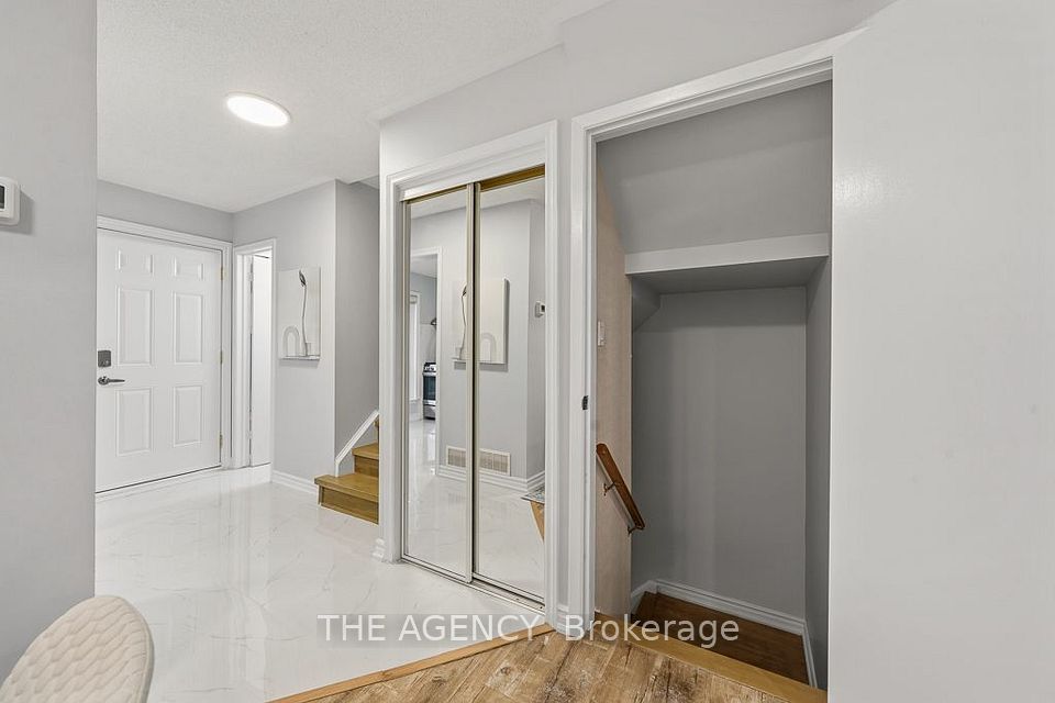1 Wootten Way S 32, Markham, ON L3P 3H7 21
