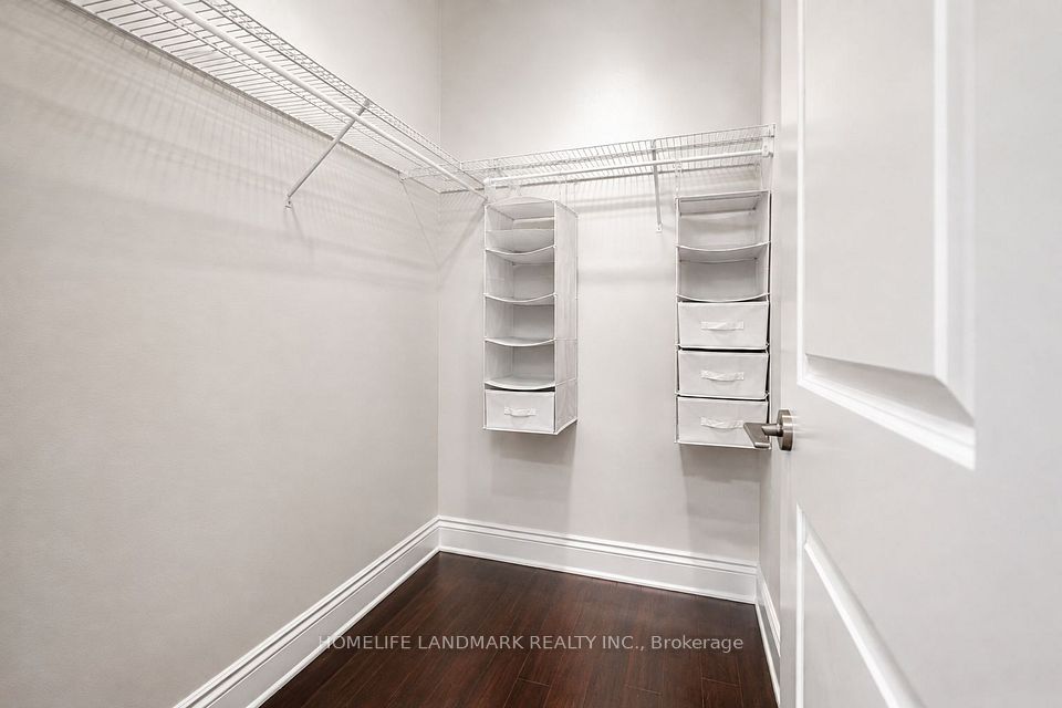 325 South Park Road 325-PH9, Markham, ON L3T 0B8 14