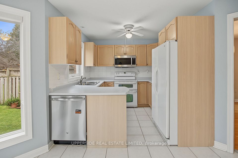 99 Glenforest Drive, Vaughan, ON L4J 8K5 12