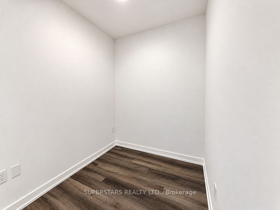 5 Meadowdale Road 2710, Vaughan, ON L4K 0C7 15