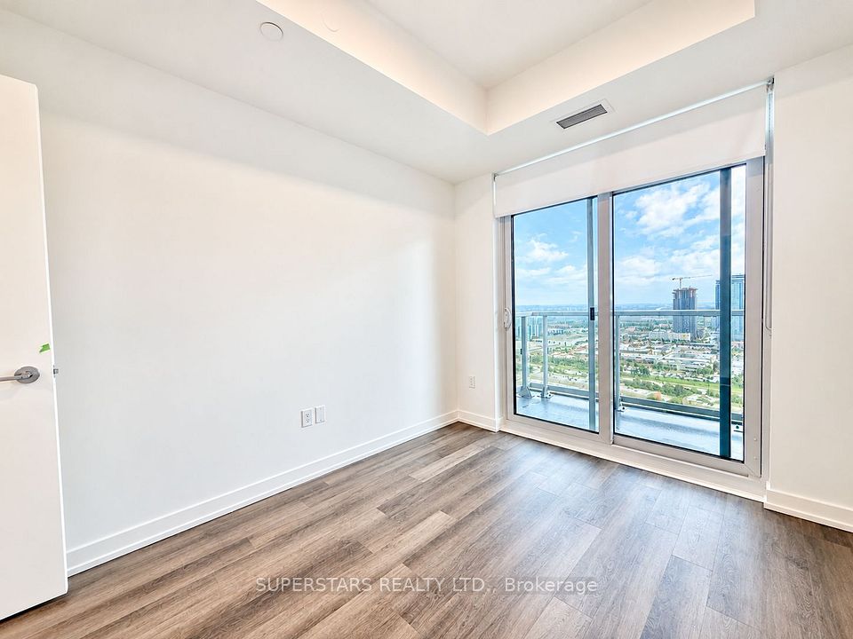 5 Meadowdale Road 2710, Vaughan, ON L4K 0C7 10