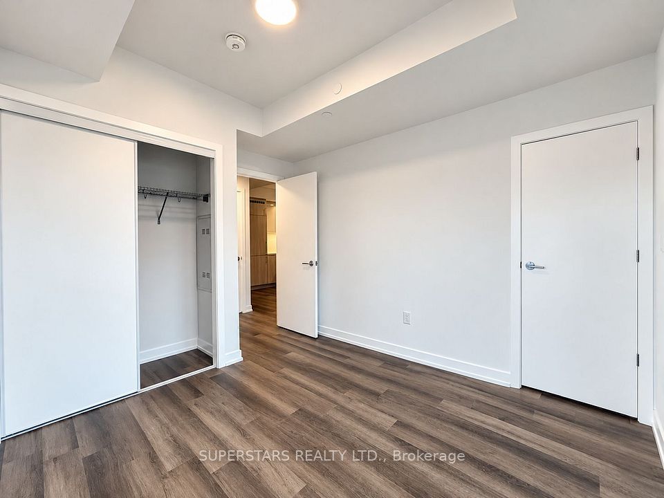 5 Meadowdale Road 2710, Vaughan, ON L4K 0C7 11