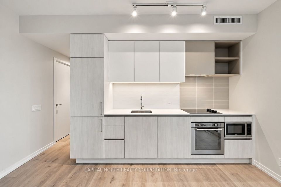 7890 Jane Street 1612, Vaughan, ON L4K 0K9 10