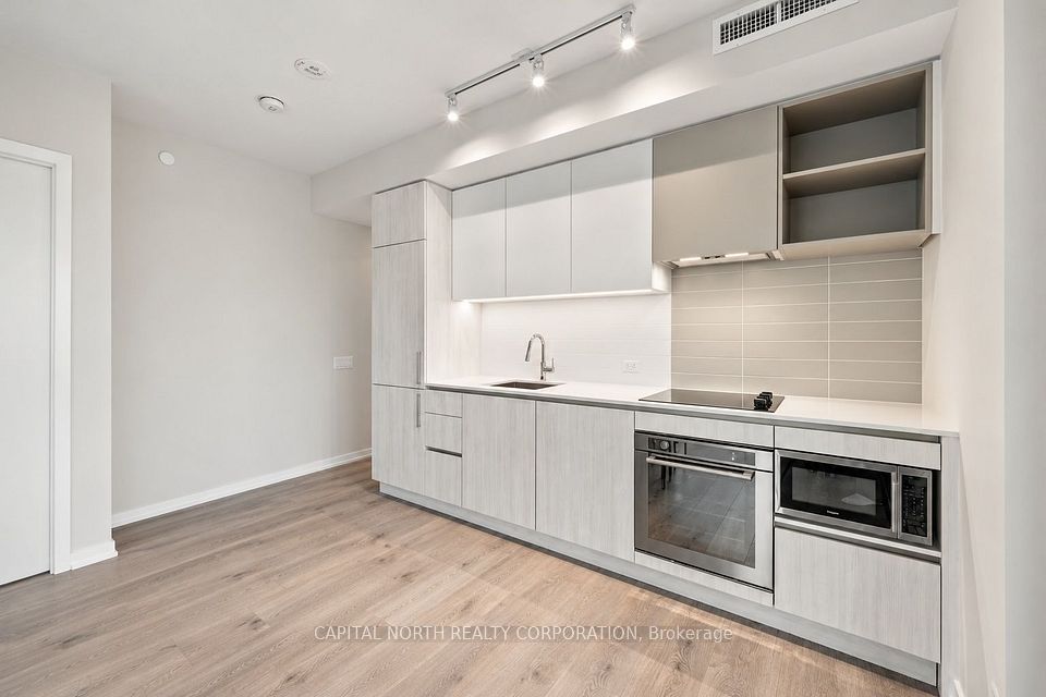 7890 Jane Street 1612, Vaughan, ON L4K 0K9 12