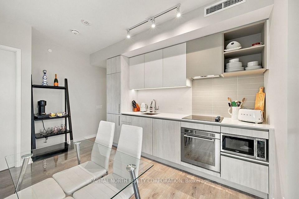 7890 Jane Street 1612, Vaughan, ON L4K 0K9 13