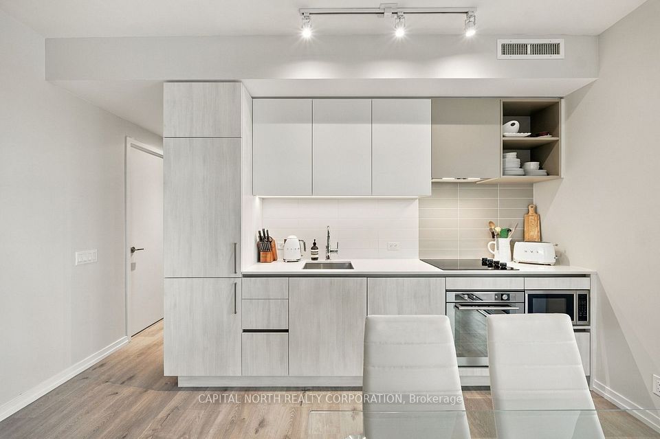 7890 Jane Street 1612, Vaughan, ON L4K 0K9 11