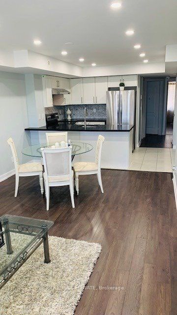 30 Dunsheath Way 518, Markham, ON L6B 0A1 12