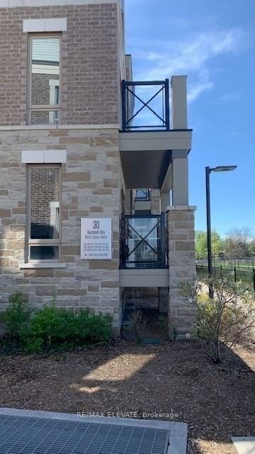 30 Dunsheath Way 518, Markham, ON L6B 0A1 3