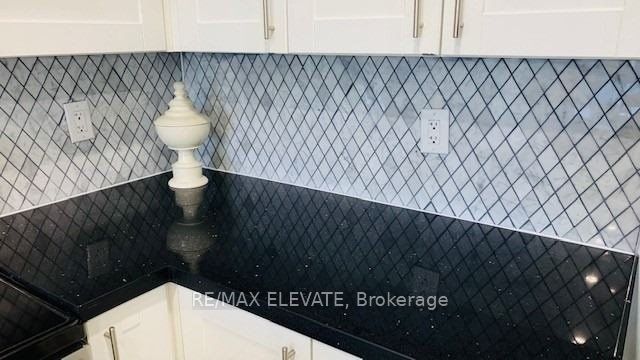 30 Dunsheath Way 518, Markham, ON L6B 0A1 14