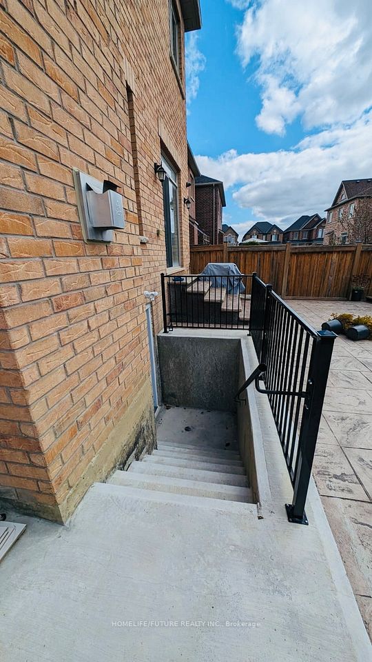 271 East's Corners Boulevard Bsmt, Vaughan, ON L4H 4L7 11