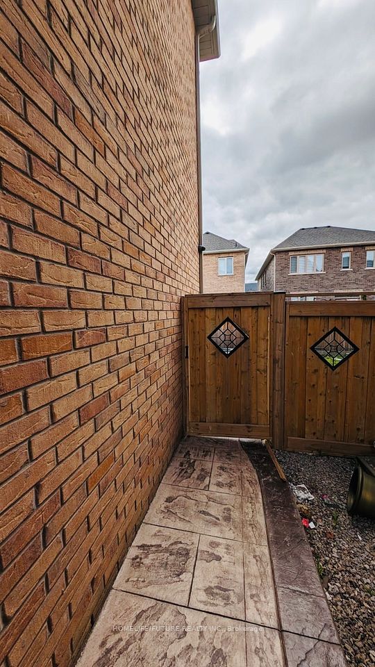 271 East's Corners Boulevard Bsmt, Vaughan, ON L4H 4L7 12