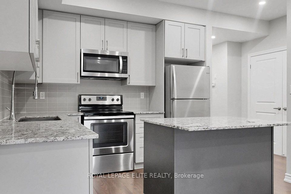 198 Pine Grove Road 06, Vaughan, ON L4L 1X3 10
