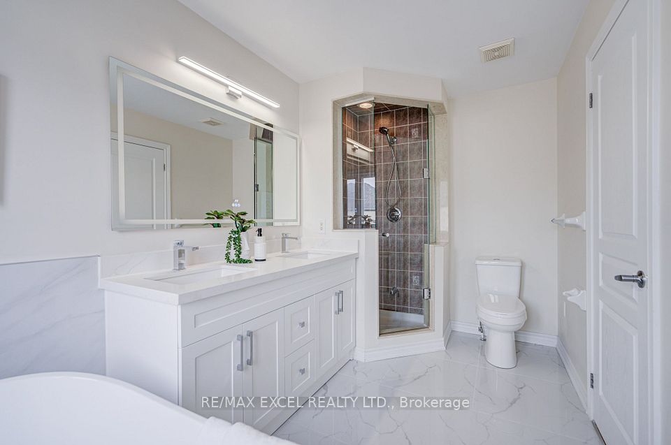 22 Pitney Avenue, Richmond Hill, ON L4E 4Y6 19