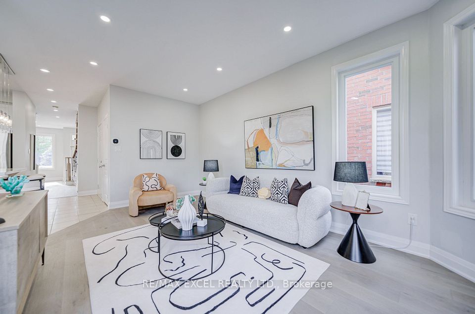 22 Pitney Avenue, Richmond Hill, ON L4E 4Y6 15