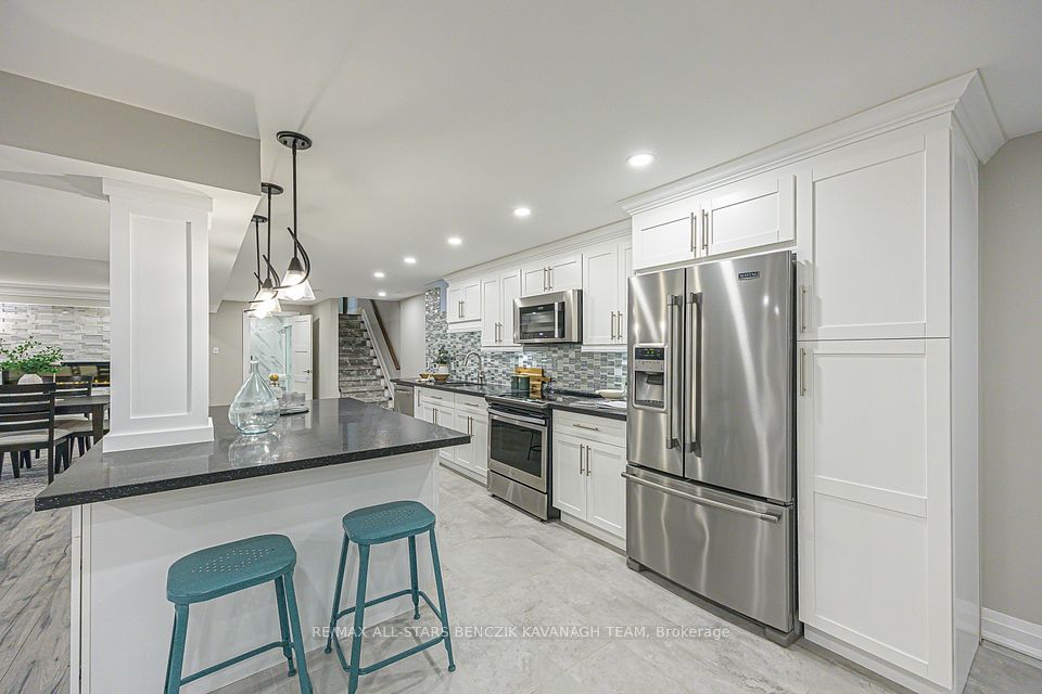 3 Rouge Street, Markham, ON L3P 1K7 22