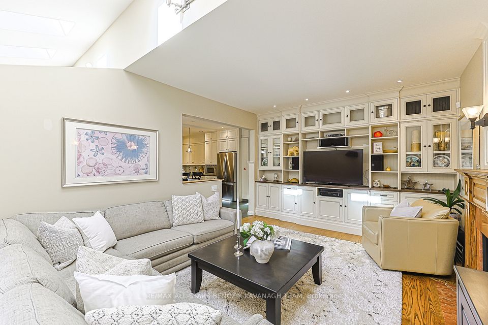 3 Rouge Street, Markham, ON L3P 1K7 6