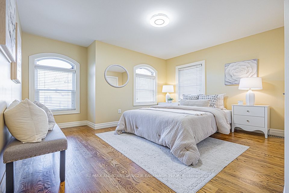 3 Rouge Street, Markham, ON L3P 1K7 16