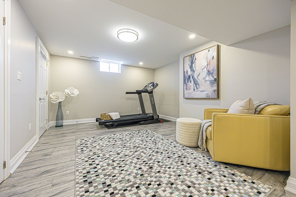 3 Rouge Street, Markham, ON L3P 1K7 25