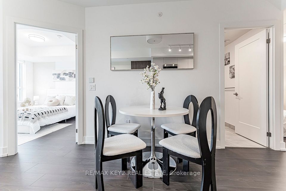 9 Clegg Road 1016, Markham, ON L6G 0H3 3