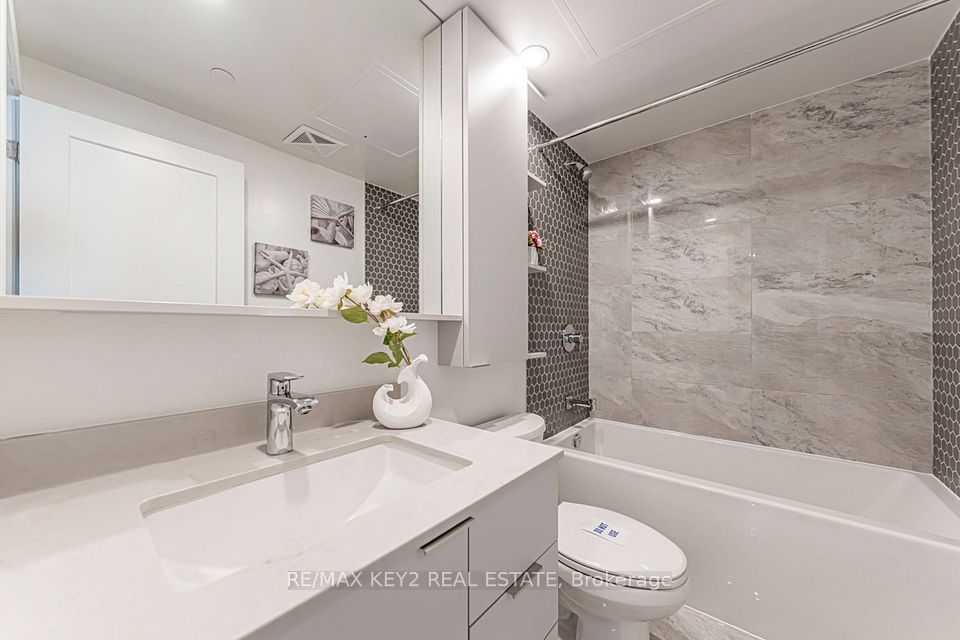 9 Clegg Road 1016, Markham, ON L6G 0H3 8
