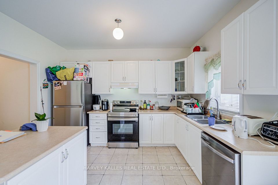 79 Lahore Crescent, Markham, ON L3S 0A6 9