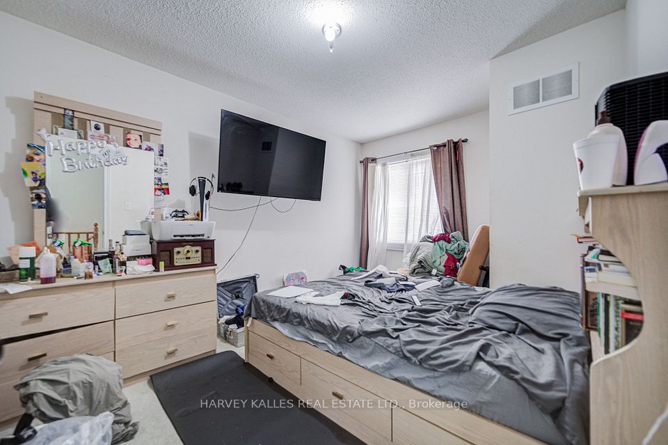79 Lahore Crescent, Markham, ON L3S 0A6 18