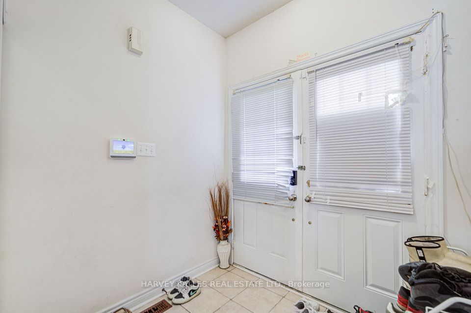 79 Lahore Crescent, Markham, ON L3S 0A6 3
