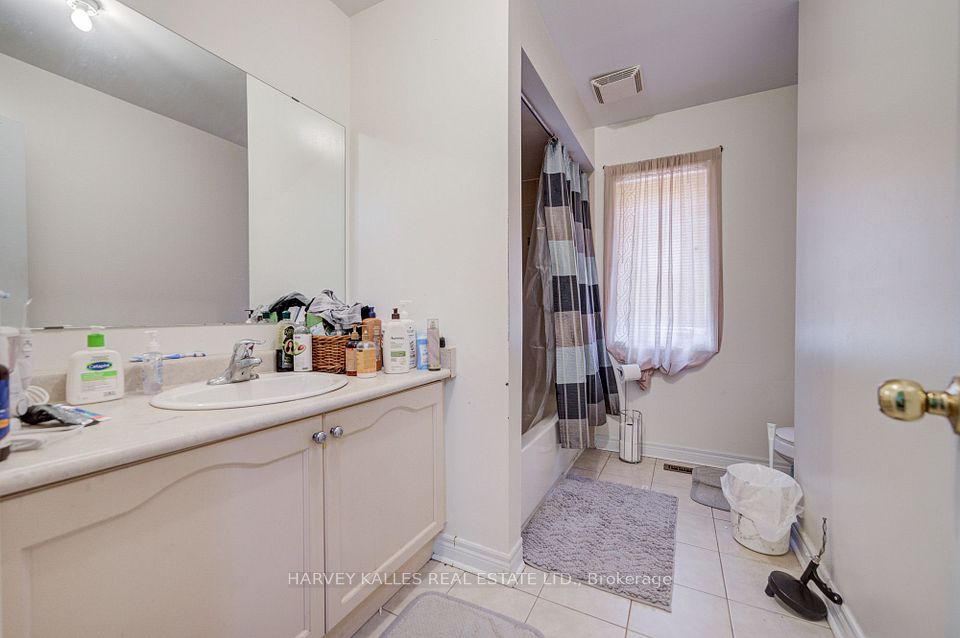 79 Lahore Crescent, Markham, ON L3S 0A6 19