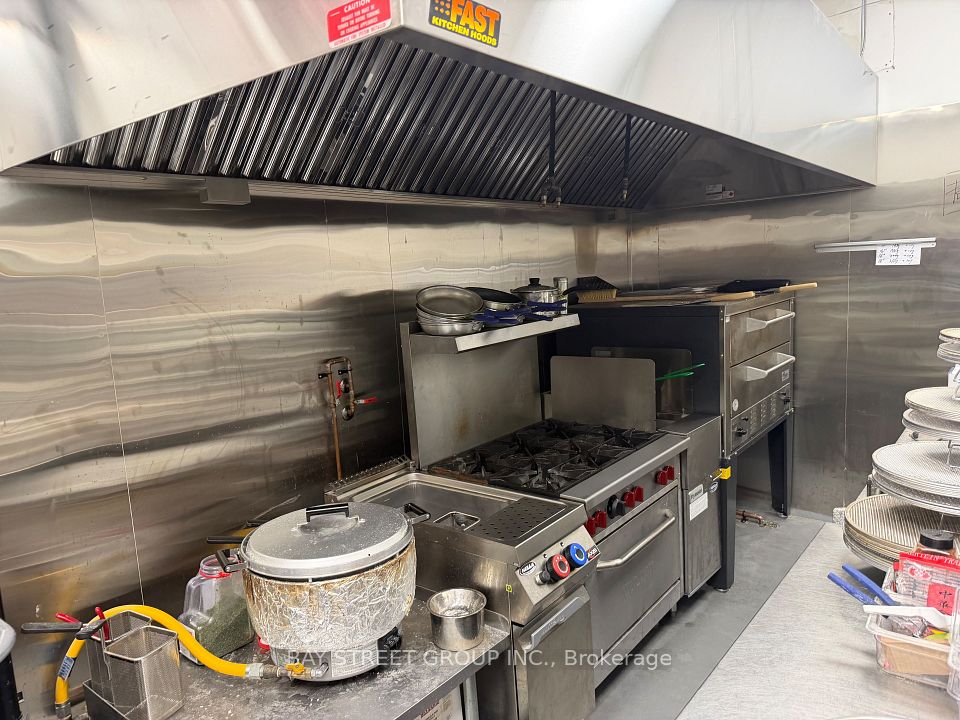100 Edgeley Boulevard 1/2, Vaughan, ON L4K 5W7 7