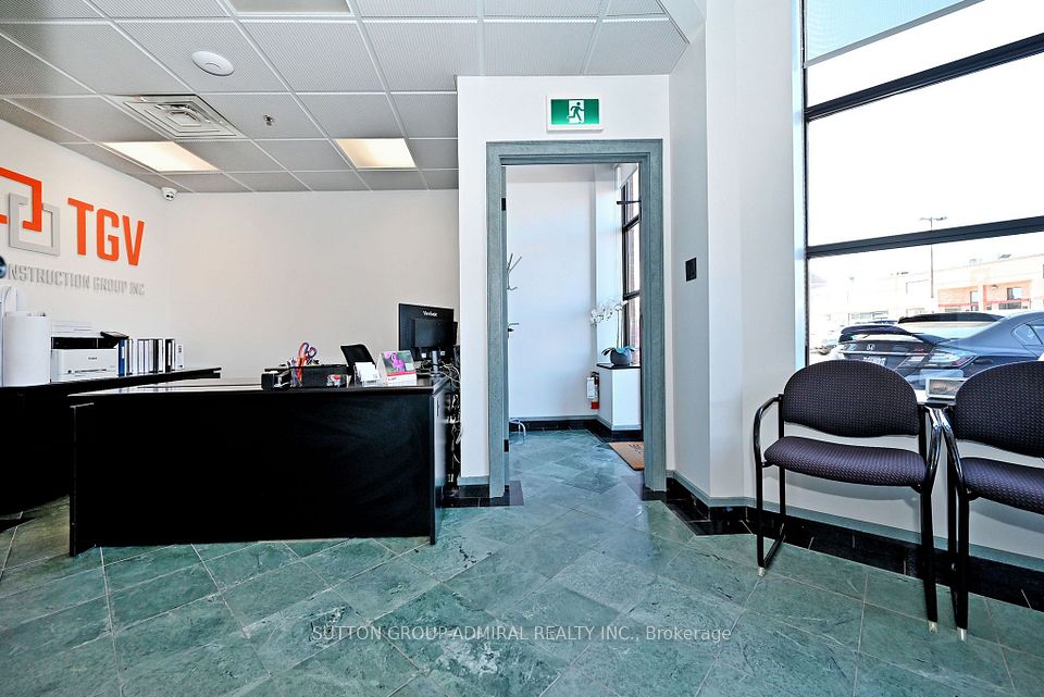 160 Applewood Crescent 26, Vaughan, ON L4K 4H2 11