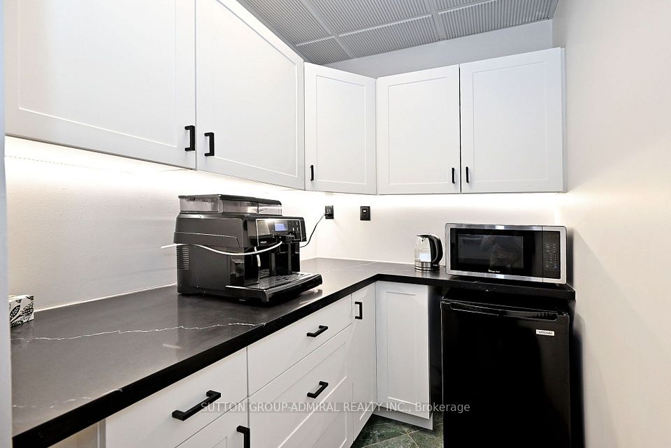 160 Applewood Crescent 26, Vaughan, ON L4K 4H2 23