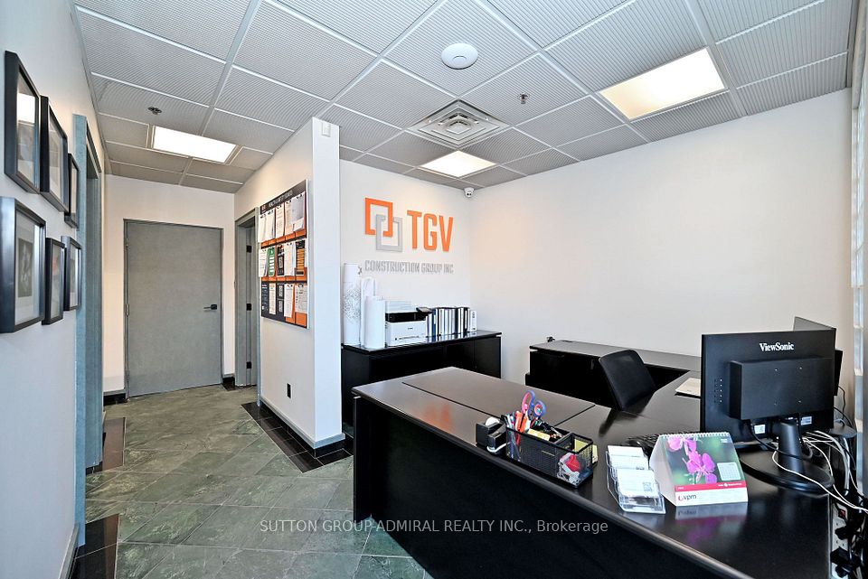 160 Applewood Crescent 26, Vaughan, ON L4K 4H2 14