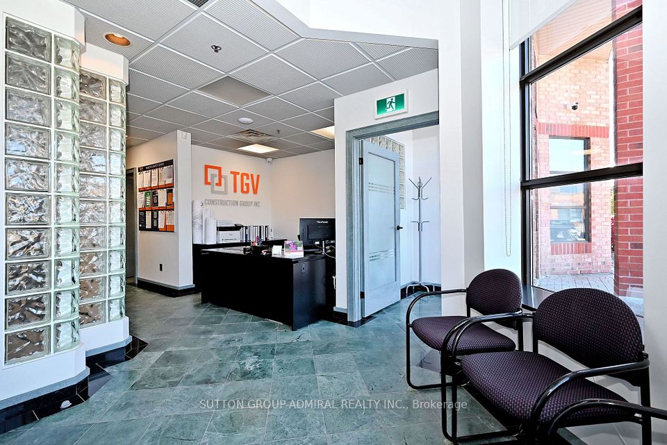 160 Applewood Crescent 26, Vaughan, ON L4K 4H2 9