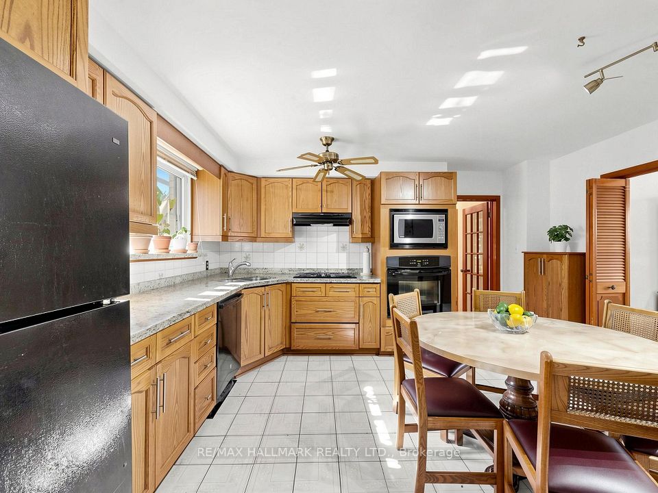 4 Multiflora Place, Markham, ON L3T 2W5 7