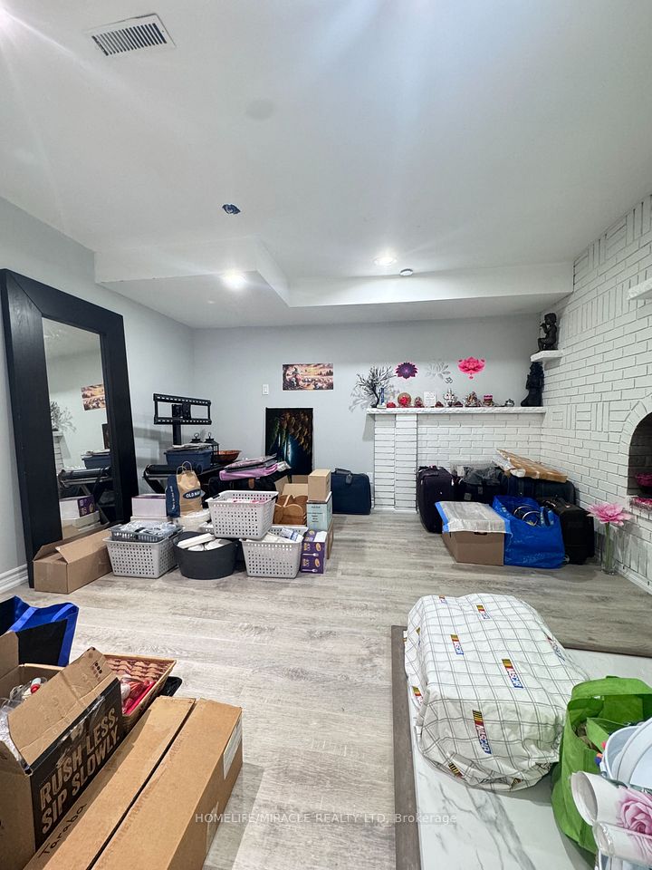 8 Keeleview Court Bsmt, Vaughan, ON L4K 2A7 14