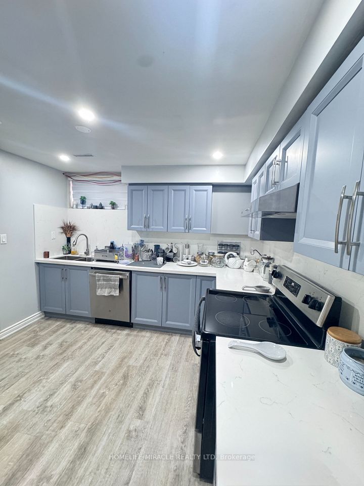 8 Keeleview Court Bsmt, Vaughan, ON L4K 2A7 5