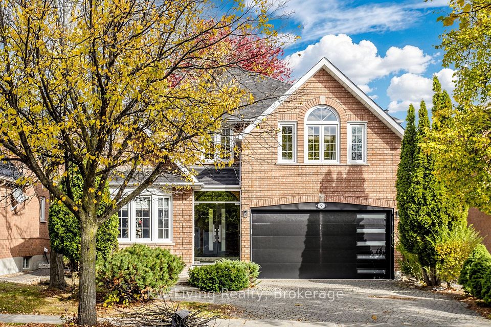 Detached at 9 Hearthstone Crescent, Richmond Hill, ON L4B 3E3