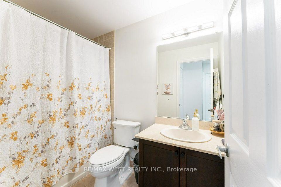 4620 Highway 7 Avenue PH 413, Vaughan, ON L4L 0B3 13